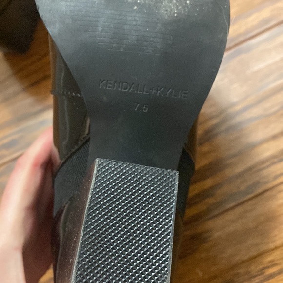 Kendall & Kylie Black Patent Leather Boots - Picture 6 of 6